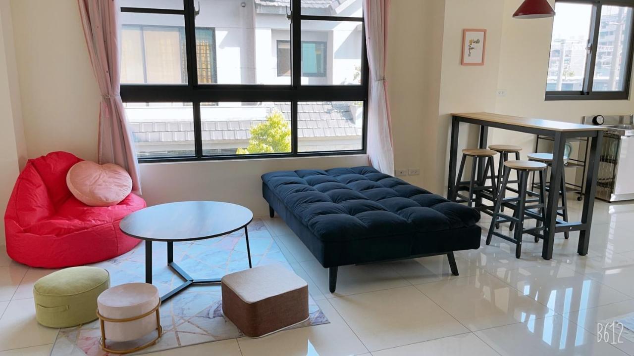梨幸日和 Good Days In Liko Bed and Breakfast Kaohsiung Buitenkant foto